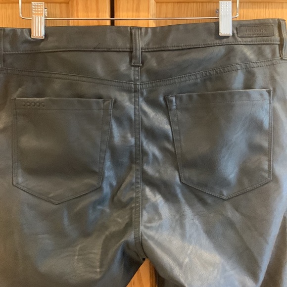 Blank NYC Faux Leather Skinny Pants, Black, Women size 32 - Picture 11 of 17